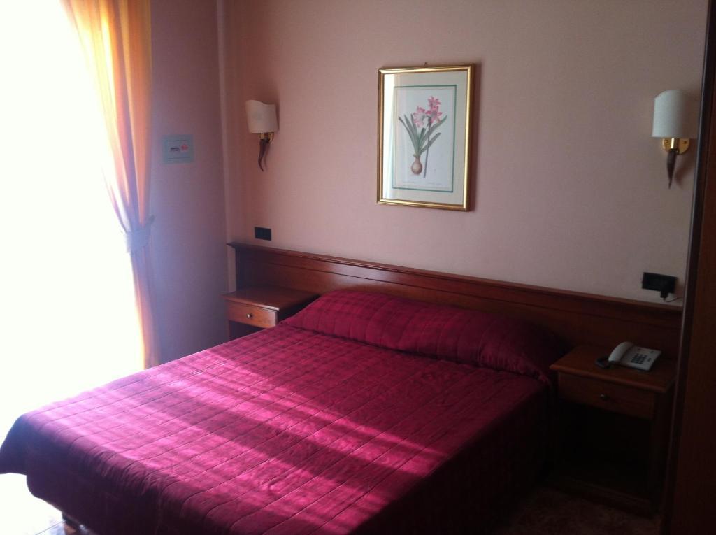 Hotel Impero Brescia Phòng bức ảnh