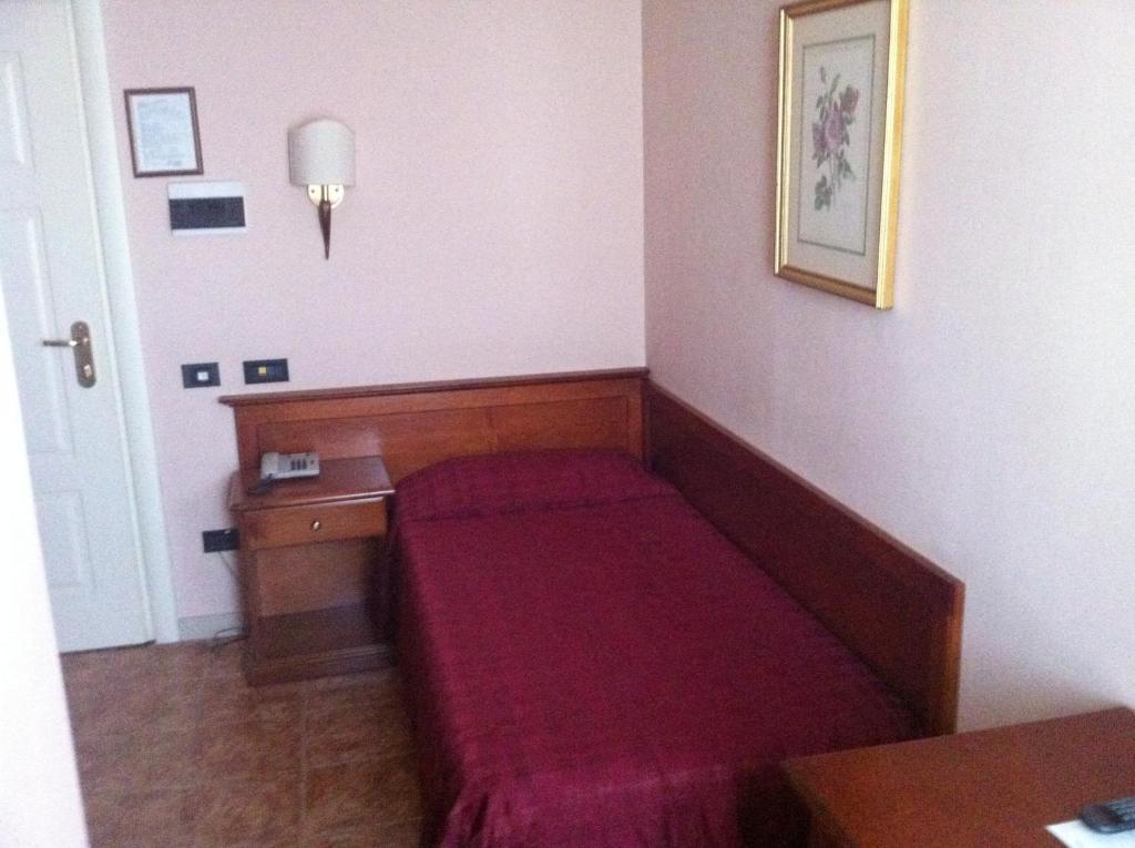 Hotel Impero Brescia Phòng bức ảnh
