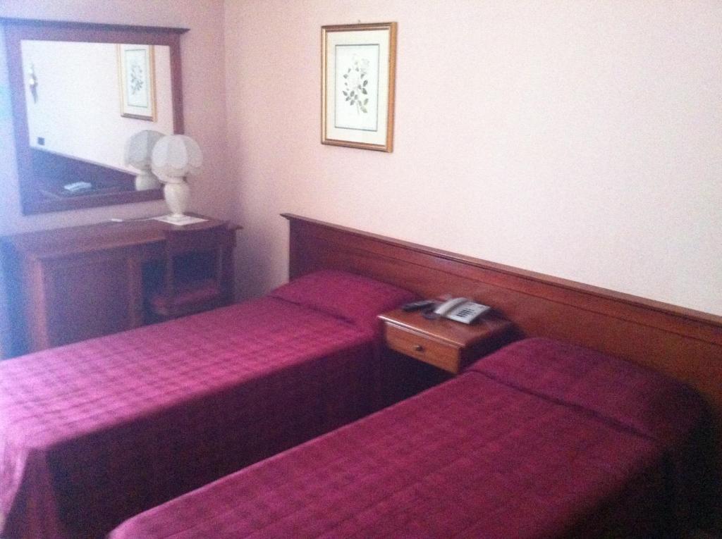 Hotel Impero Brescia Phòng bức ảnh
