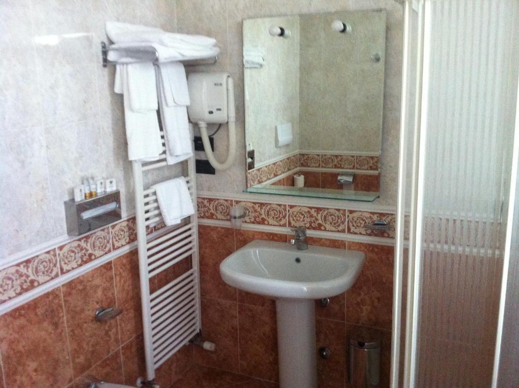 Hotel Impero Brescia Phòng bức ảnh